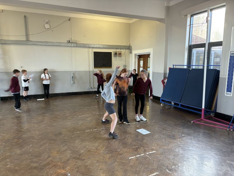 Image for the Tweet beginning: ⚽️🥎Year 5 PE🥎⚽️

We completely the