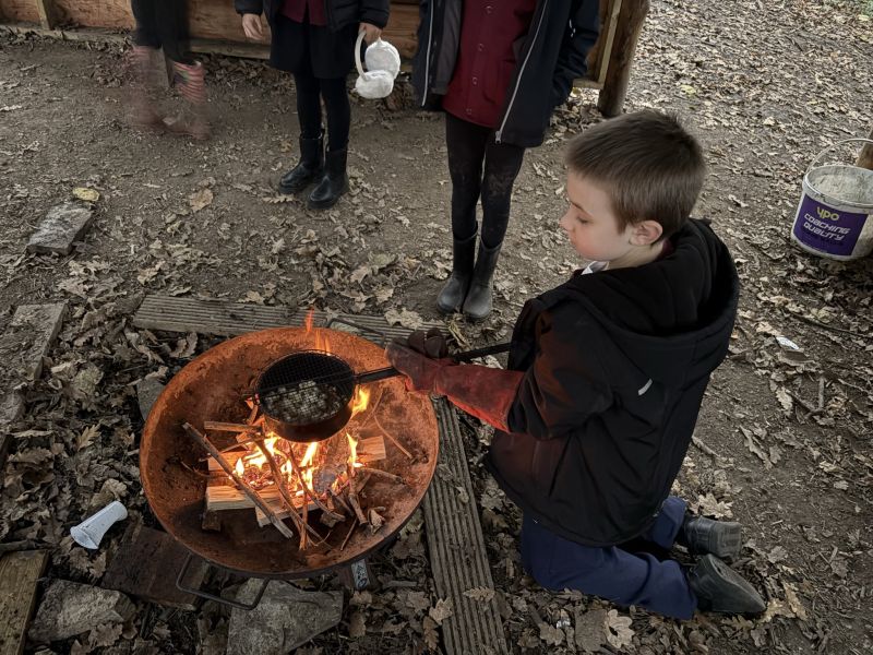 Image for the Tweet beginning: 🌳🌲Forest School a/s club🌲🌳

The children
